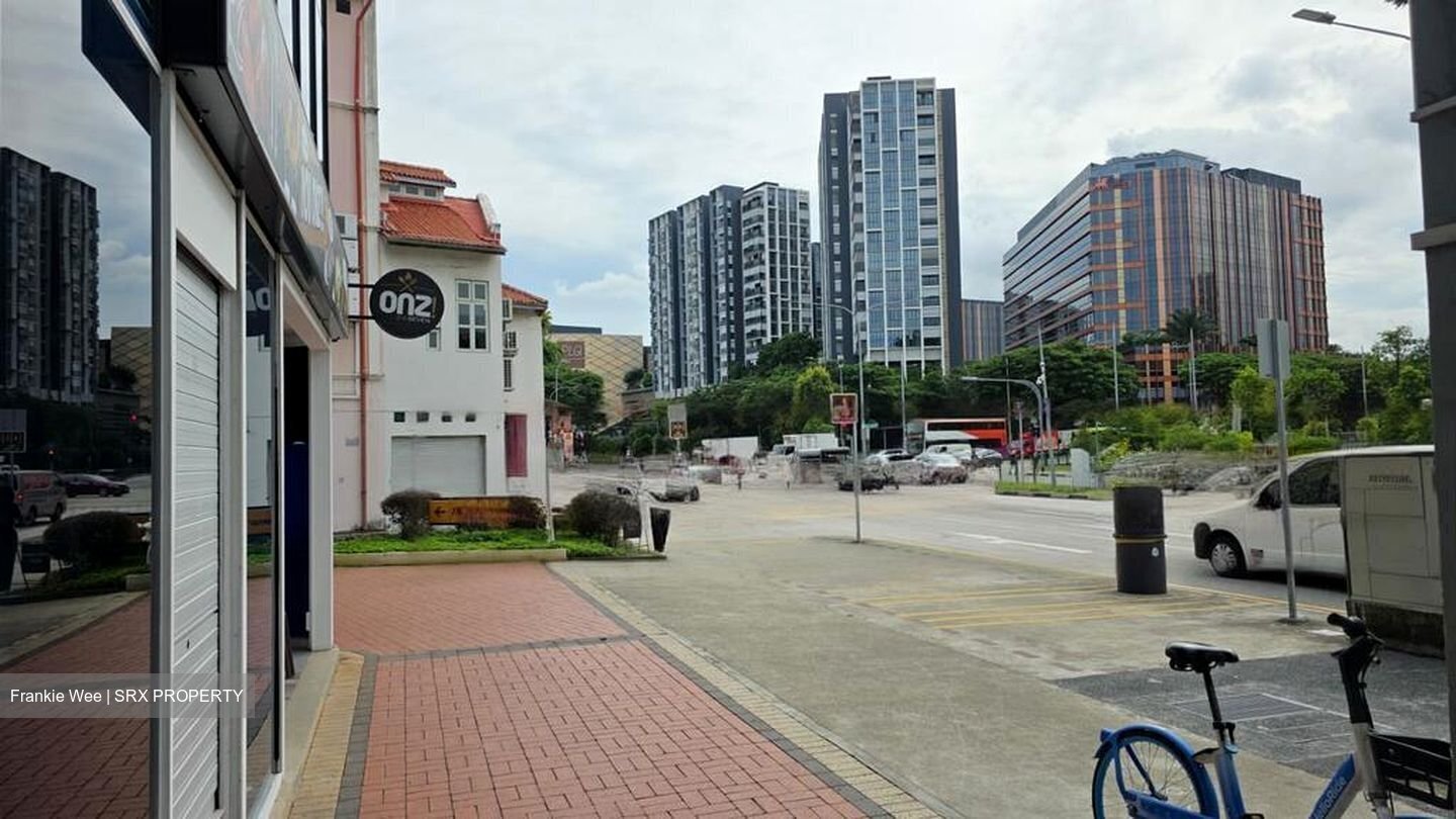 Guillemard Road (D14), Retail #456925201